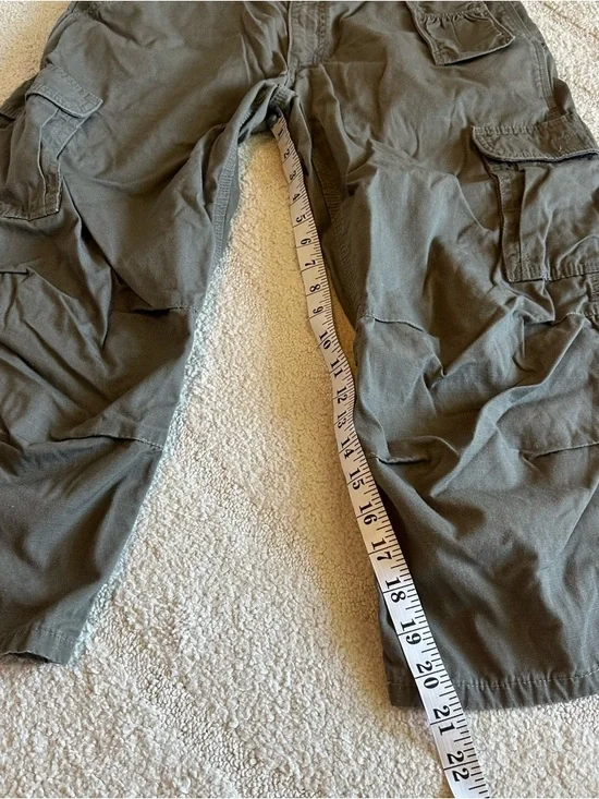 Carhartt Women’s Cropped Cargo Pants - Picture 3 of 6